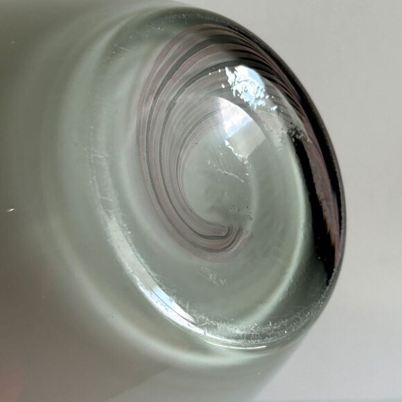 Vintage Collection Elegant Swirled Murano Vase White Size 14"x6.5" - Picture 7 of 7